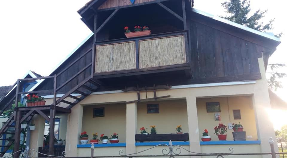 Casa Traditionala Ardeleana Madaras  Exterior foto